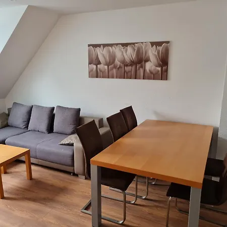 Schoene Dachgeschoss Apartment *